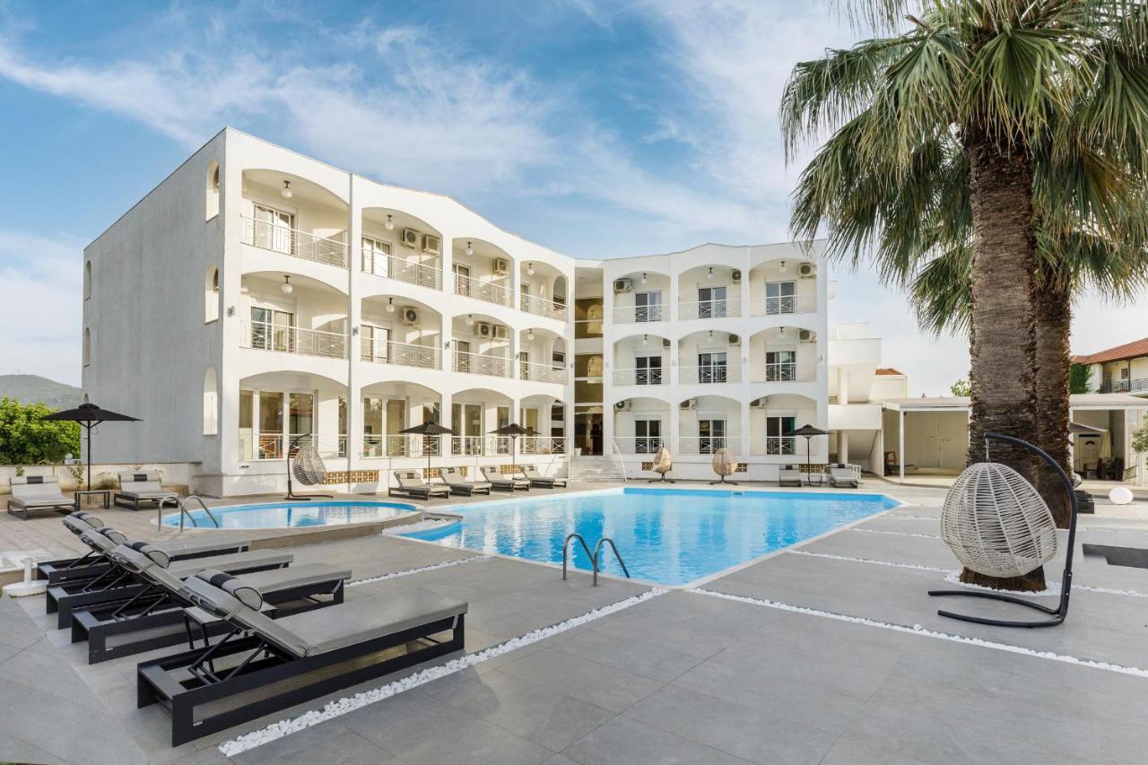 Stavros Beach Hotel Buitenkant foto