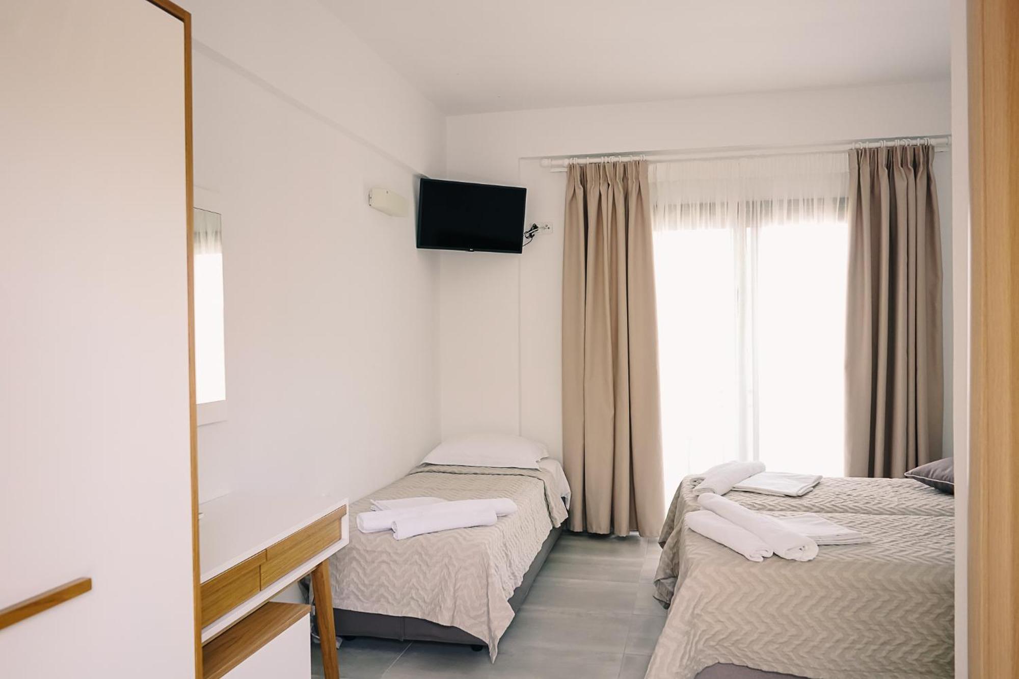 Stavros Beach Hotel Buitenkant foto